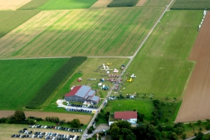 Luftbild vom Flugplatzfest 2014