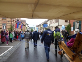 SG 38 auf dem Weg zum Vaihinger Marktplatz